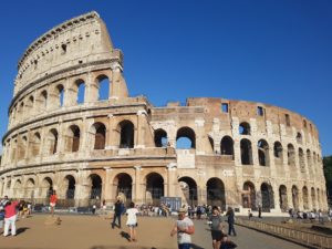 colosseo roma italia bound